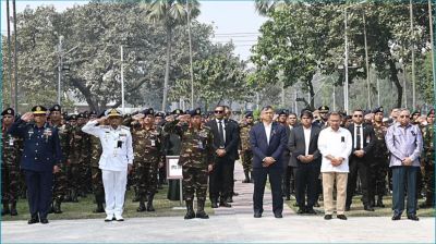 বিডিআর শহীদদের প্রতি প্রধানমন্ত্রীর শ্রদ্ধা নিবেদন