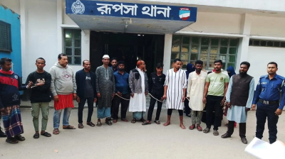 মব সৃষ্টি করে আসামি ছিনিয়ে নেওয়ার চেষ্টা, গ্রেপ্তার ১২