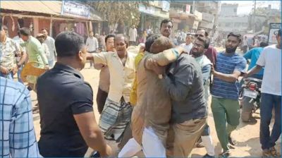 রাশেদ খাঁনের সামনেই বিএনপির দুপক্ষের সংঘর্ষ, পুলিশসহ আহত ১২