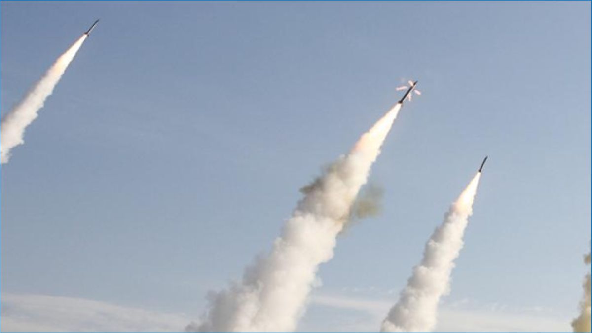 ইসরায়েলে পাল্টা ক্ষেপণাস্ত্র ছুড়ছে ইরান