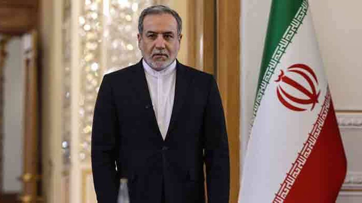 হরমুজ প্রণালি বন্ধের কোনো পরিকল্পনা নেই: ইরানের পররাষ্ট্রমন্ত্রী