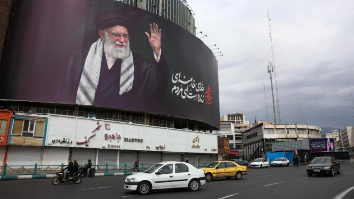 ইরানে হামলার ৪৮ ঘণ্টা : যে ১০ বিষয় গতিপথ নির্ধারণ করছে