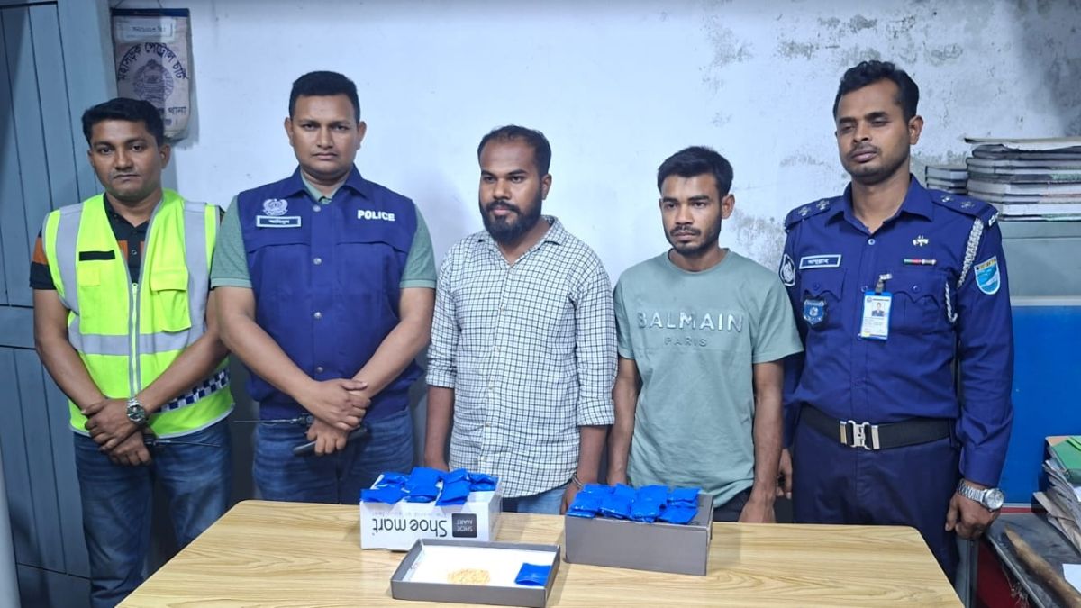 কাঁঠাল গাছের নিচে মিলল ৬ হাজার ইয়াবা,  ২ মাদক কারবারি আটক