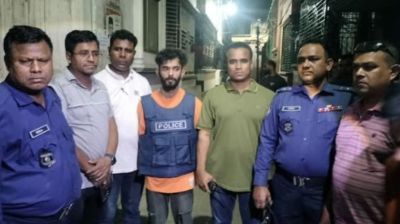 নারায়ণগঞ্জে ছিনতাই হওয়া পুলিশের অস্ত্র উদ্ধার, গ্রেপ্তার-৩