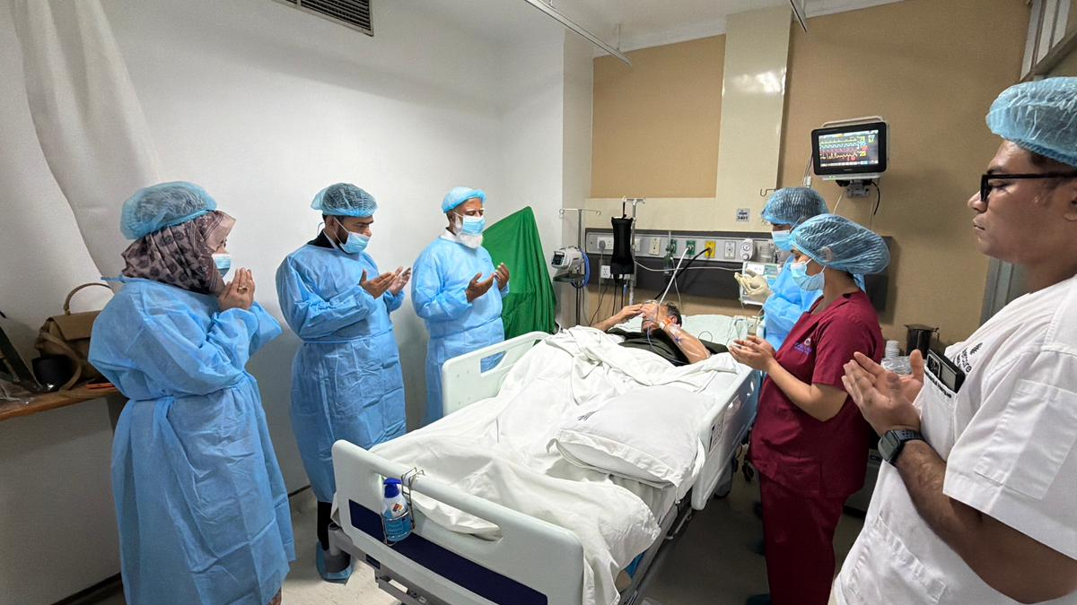 হাসপাতালে মির্জা আব্বাসকে দেখতে গেলেন জামায়াত আমির