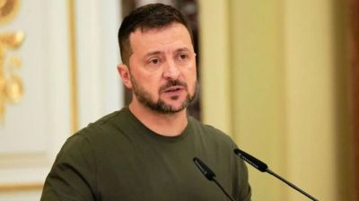 যুক্তরাষ্ট্র-ইসরায়েলের বিরুদ্ধে হামলায় ইরানকে ড্রোন দিচ্ছে রাশিয়া : জেলেনস্কি