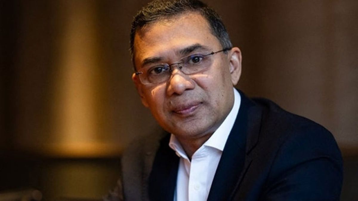 ঈদের ছুটিতেও সরকারি কাজ করছেন প্রধানমন্ত্রী