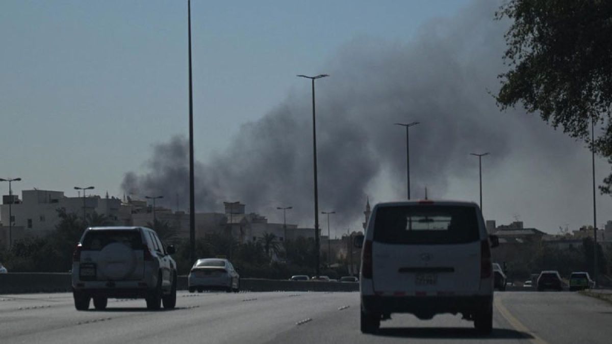 মধ্যপ্রাচ্যে যুদ্ধে  ঈদেও বিপাকে কুয়েত প্রবাসী বাংলাদেশিরা