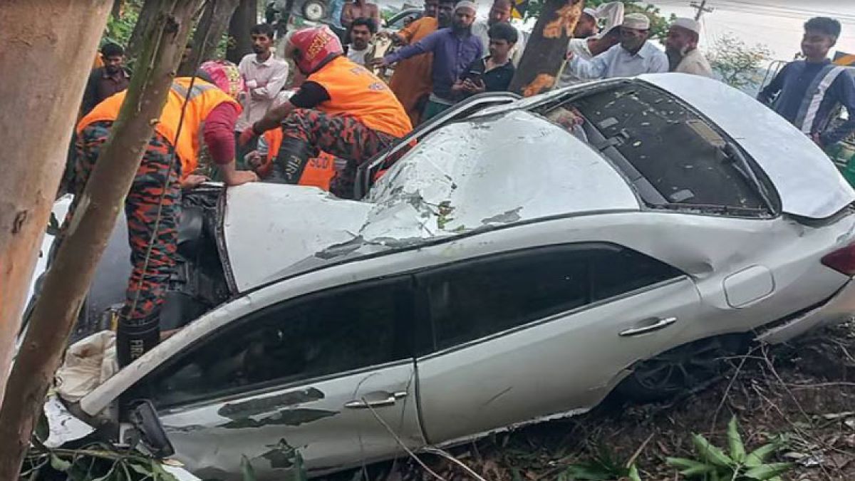 ঈদের আনন্দে বিষাদের ছায়া: ছয় জেলায় সড়ক দুর্ঘটনায় নিহত ৮, আহত ২৪