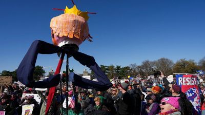 যুক্তরাষ্ট্রে ট্রাম্পবিরোধী বিক্ষোভ করছে লাখ লাখ মানুষ