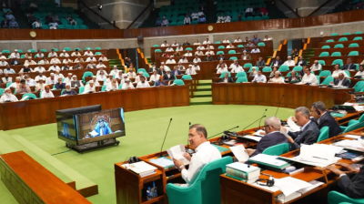 সরকারি চাকরিতে বয়সসীমা ৩২ করে বিল পাস