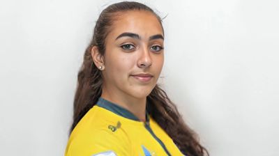 এক ইনিংসে ৯ উইকেট নিয়ে ইতিহাস গড়লেন লরা কার্ডোসো