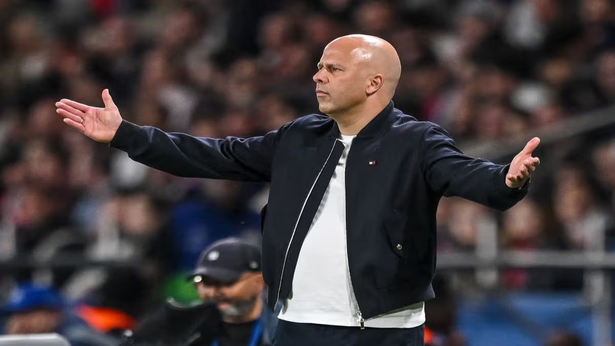 টানা হারেও চিন্তিত নন লিভারপুল কোচ আর্নে স্লট