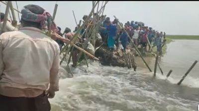 সুনামগঞ্জে বাঁধ ভেঙে হাওরে পানি প্রবেশ