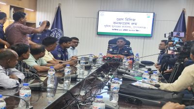 গোপালগঞ্জে শীর্ষ মাদক ব্যবসায়ী গ্রেপ্তার