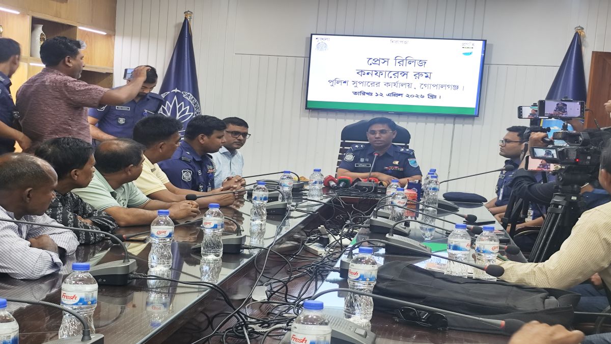 গোপালগঞ্জে শীর্ষ মাদক ব্যবসায়ী গ্রেপ্তার