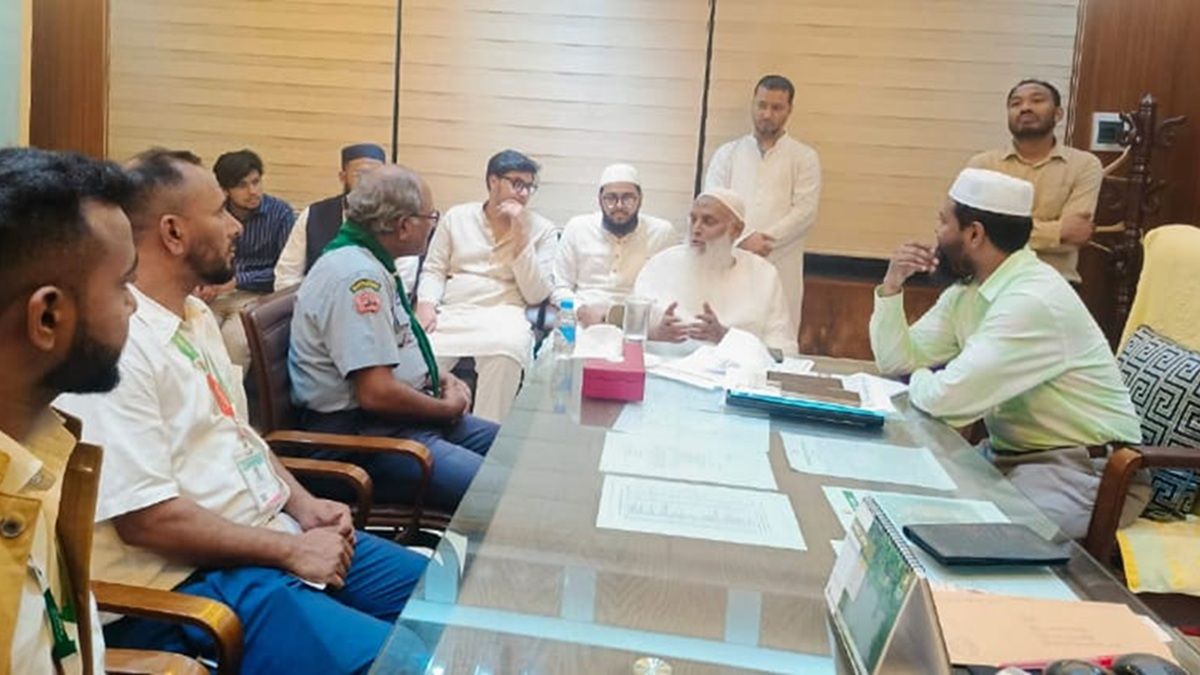 আকস্মিক পরিদর্শনে হজক্যাম্পে ধর্মমন্ত্রী