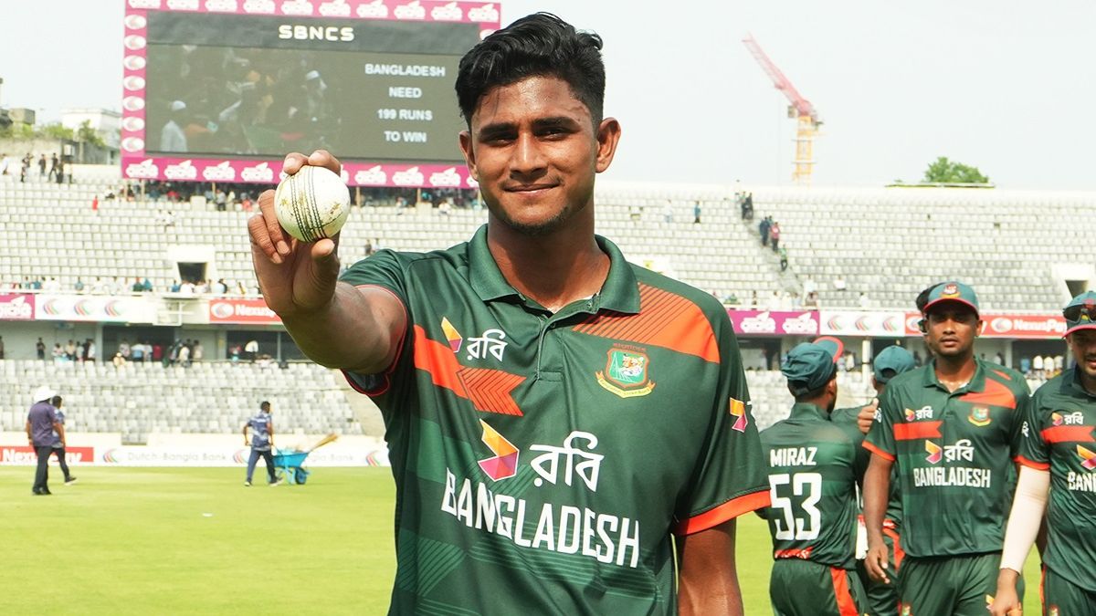 আইসিসির পুরস্কার পেলেন নাহিদ রানা