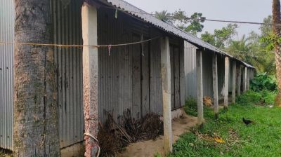 কালাইয়ে আশ্রয়নের ঘরগুলো এখন  মাদকসেবীসহ অপরাধীদের আখড়া