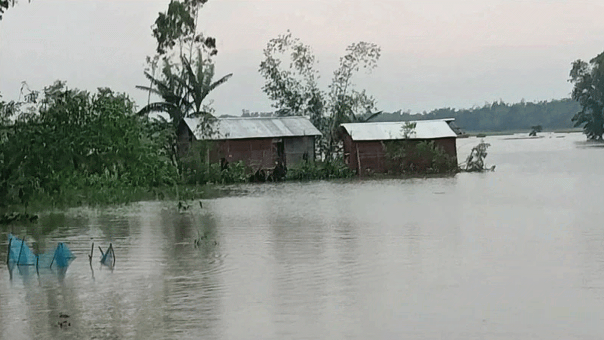 চার নদীর পানি বিপৎসীমার ওপরে, পাঁচ জেলায় বন্যার পূর্বাভাস