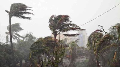 চার সমুদ্রবন্দরে ৩ নম্বর সতর্কতা