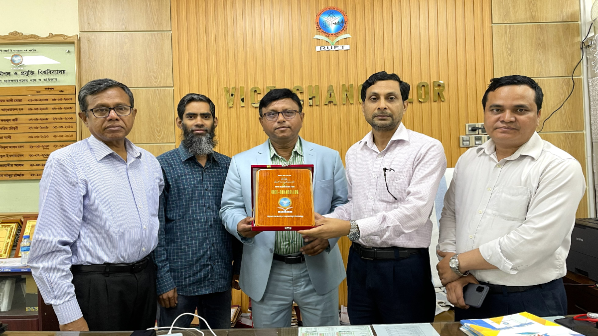 রুয়েট উপাচার্যের সাথে এমপি আশরাফের সাক্ষাত
