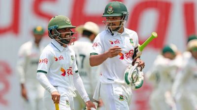 শান্ত-মুমিনুলদের ব্যাটে প্রথম দিনটা বাংলাদেশের