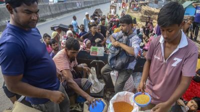 ঈদ উপলক্ষে আগামীকাল থেকে টিসিবির ট্রাকে পণ্য বিক্রি শুরু