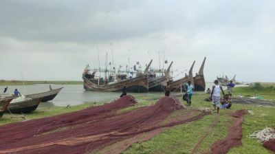 ৫৮ দিনের নিষেধাজ্ঞায়  কর্মহীন হাতিয়ার জেলেরা