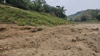 সাঙ্গু নদীর চরে চলছে অবৈধ বালু উত্তোলনের মহোৎসব