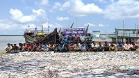 মেঘনায় নিষেধাজ্ঞা অমান্য করে  মাছ ধরায় ৪৫ জেলে আটক