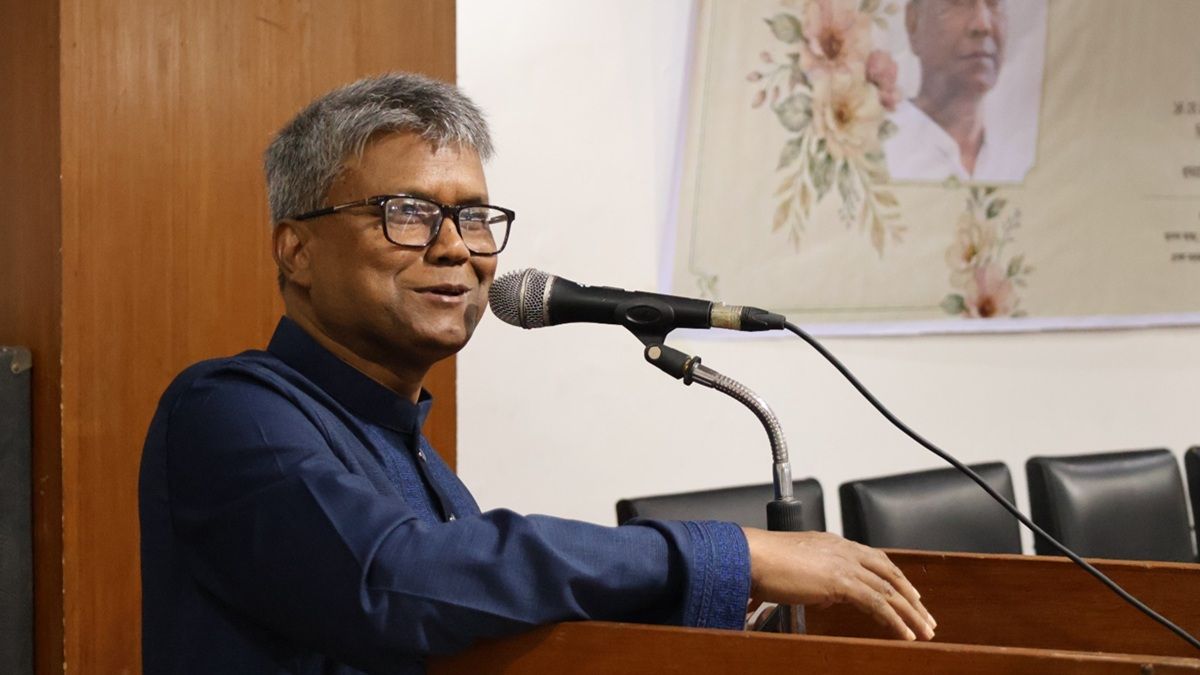 ধানমণ্ডি ক্লাবে বহুমাত্রিক মজিদ মাহমুদকে নিয়ে প্রীতি সম্মিলনি