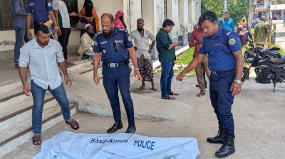 কুয়াকাটায় সড়ক দুর্ঘটনায় কিশোর নিহত, আহত ৩
