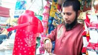 চোখে আলো নেই, তবু থেমে নেই জীবন