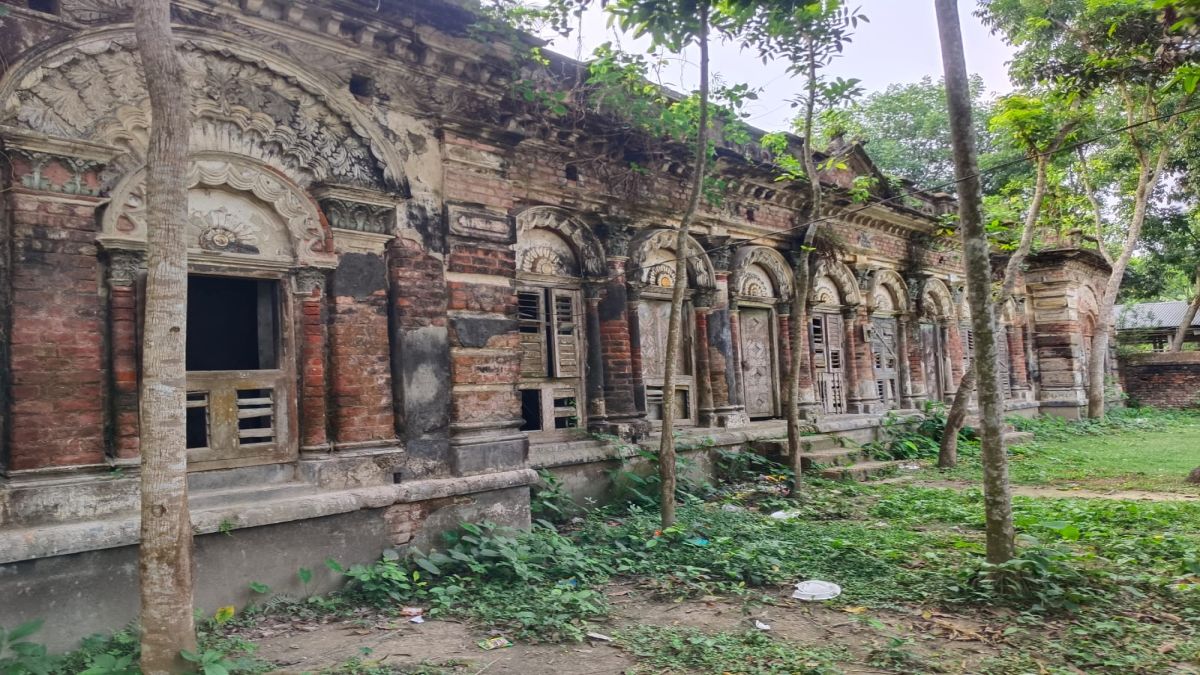 খোকসা জমিদার বাড়ি হতে পারে দর্শনীয় পর্যটনকেন্দ্র