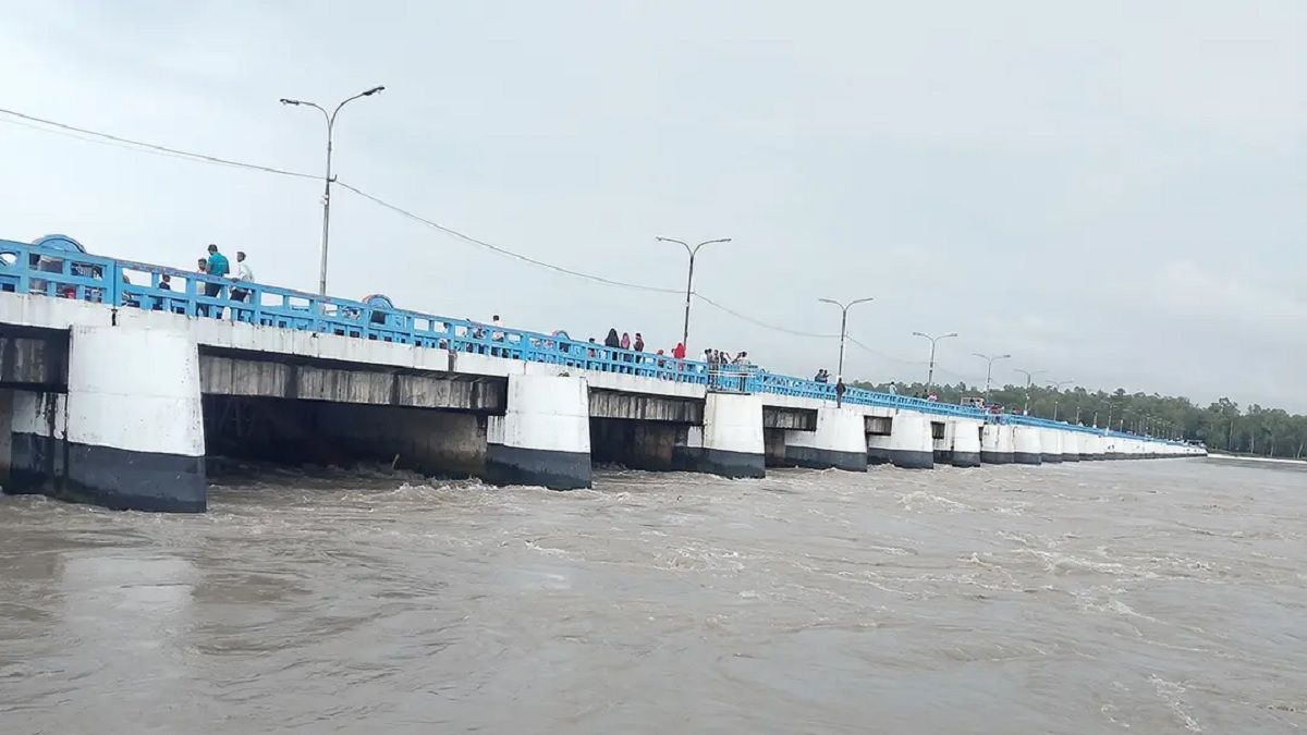 উজানের ঢলে বাড়ছে তিস্তার পানি