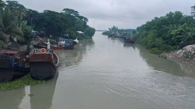 উত্তাল সাগরে মাছের দেখা নেই লোকসানে বাগেরহাটের জেলেরা