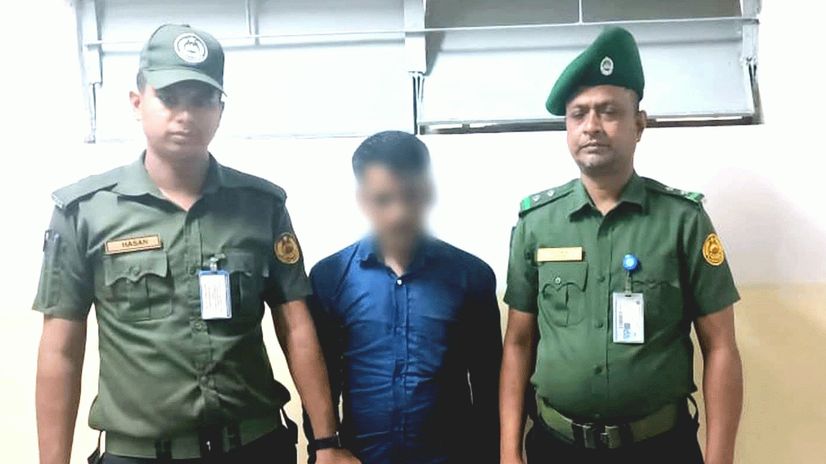 আনসারের অভিযানে বাংলাদেশ মেডিকেল বিশ্ববিদ্যালয়ে চোর আটক