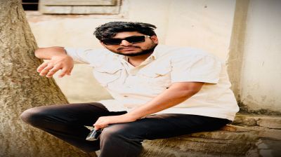 দৌলতদিয়ায় আগ্নেয়াস্ত্র হাতে  যুবকের ছবি ফেসবুকে ভাইরাল