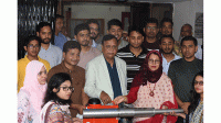 ​ঢাবির দুই ছাত্রী হলে ডিএসসিসি প্রশাসকের ফগার মেশিন বিতরণ