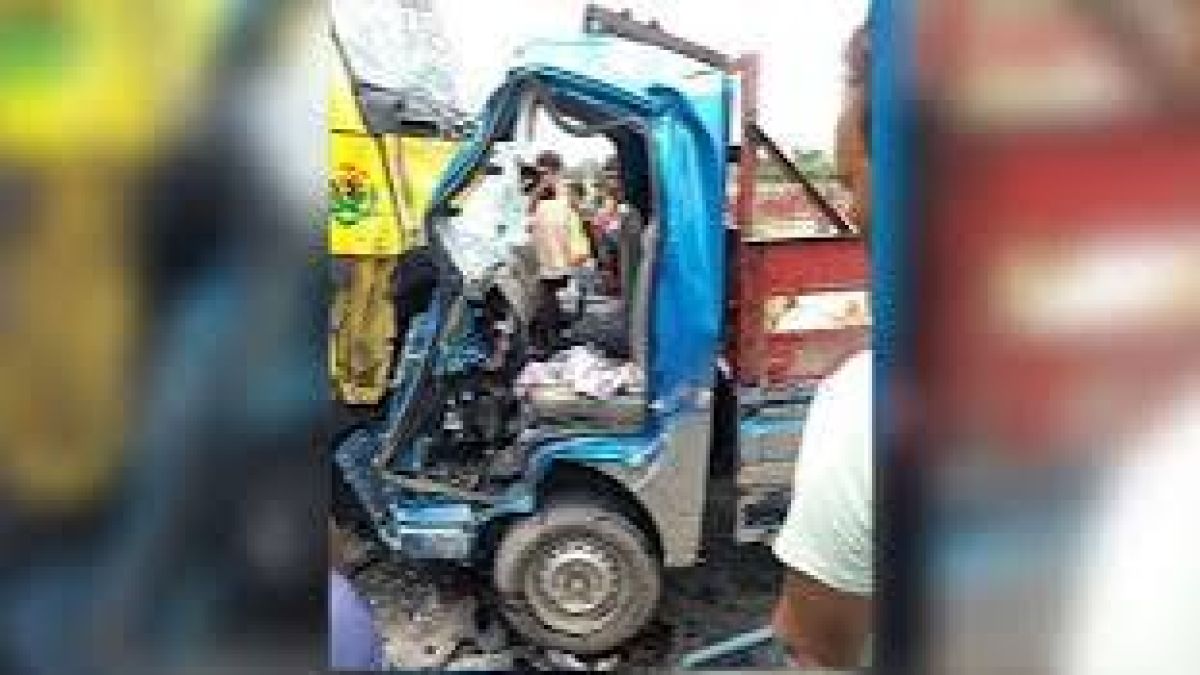 ‎বগুড়ায় দুই ট্রাকের মুখোমুখি সংঘর্ষে চালকসহ নিহত ৪