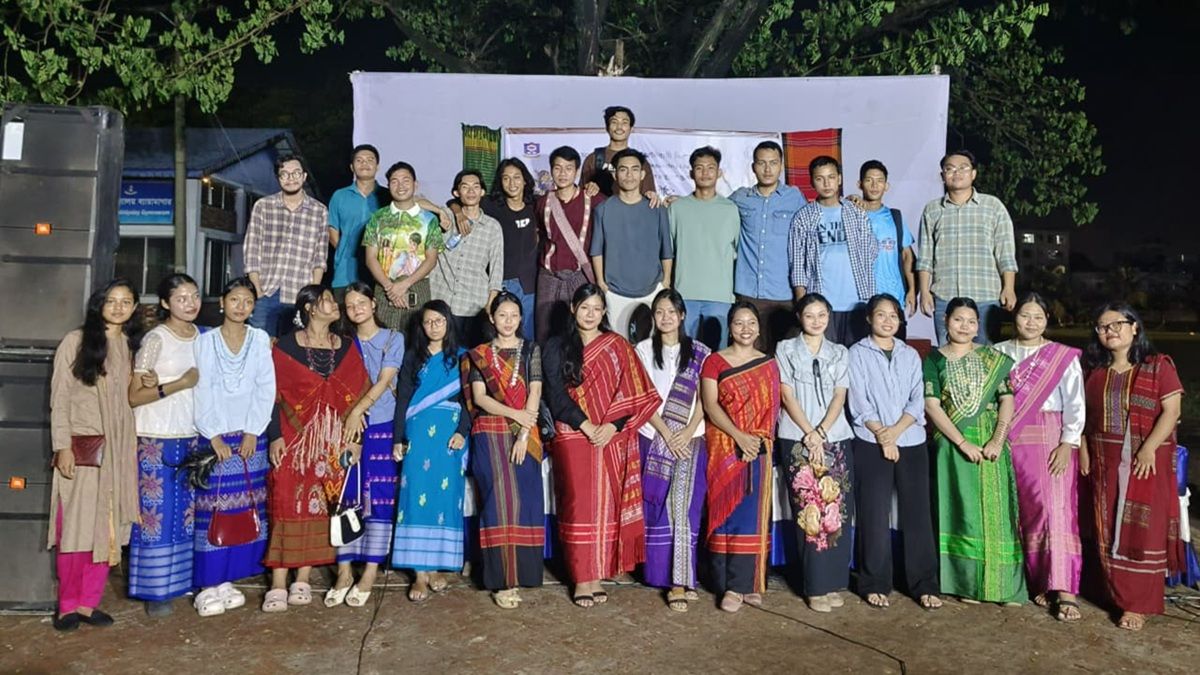গণ বিশ্ববিদ্যালয়ে আদিবাসী দিবস উদযাপন