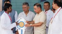 বাঁশখালীতে বন্যায় ক্ষতিগ্রস্তরা পেলেন নতুন ঘরের চাবি