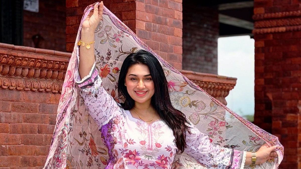 অপু বিশ্বাসের শিকারে কলকাতার তিন তারকা