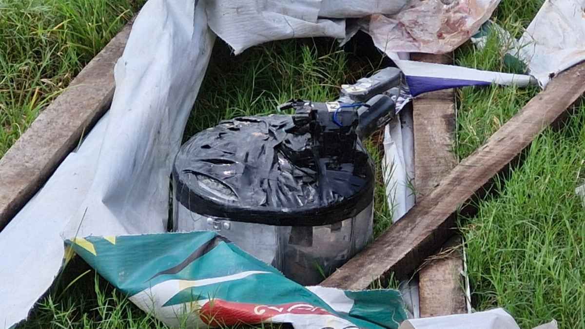 ‎সাভারে ফের প্রেশার কুকার বোমাসদৃশ বস্তু, ঘিরে রেখেছে পুলিশ