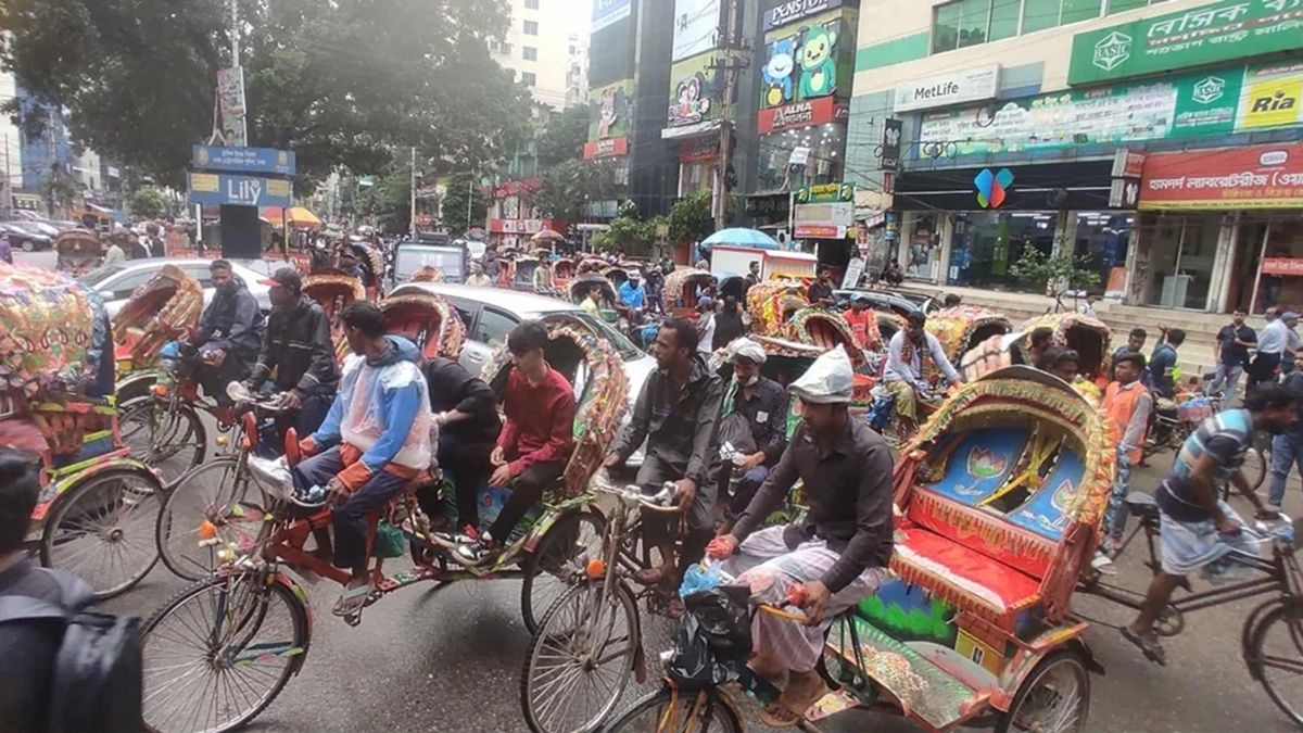 সৌরবিদ্যুতে চার্জ দিতে হবে অটোরিকশা, লাগবে নিবন্ধন