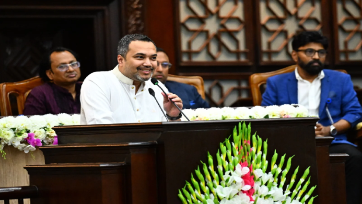 সরকারের ৬ মাসের কর্মকাণ্ড তুলে ধরলেন মাহদী আমিন