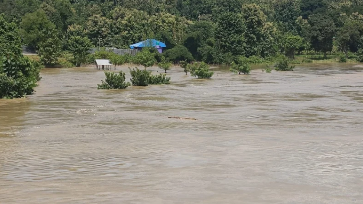 খাগড়াছড়ির নিম্নাঞ্চল প্লাবিত, সাজেকের সঙ্গে যোগাযোগ বন্ধ