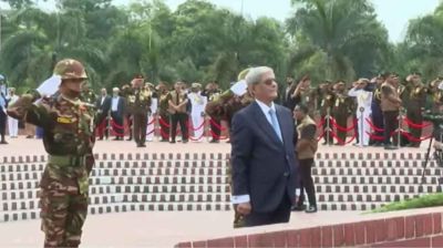 ‎জাতীয় স্মৃতিসৌধে নতুন রাষ্ট্রপতির শ্রদ্ধা