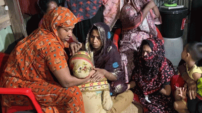 বঙ্গোপসাগরে ট্রলার ডুবে নিখোঁজ ৫ জেলে মারা গেছেন